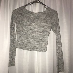 Long sleeve gray crop top